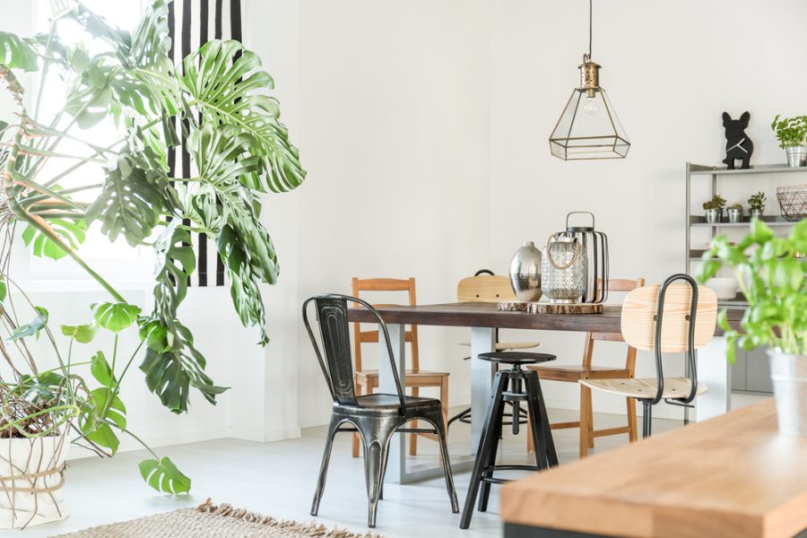 Chaise au style industriel pour mieux décorer le salon